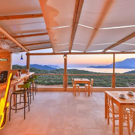 Mojo Sunset Boutique