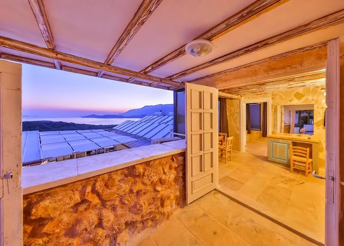 Mojo Sunset Boutique Hotel 5*