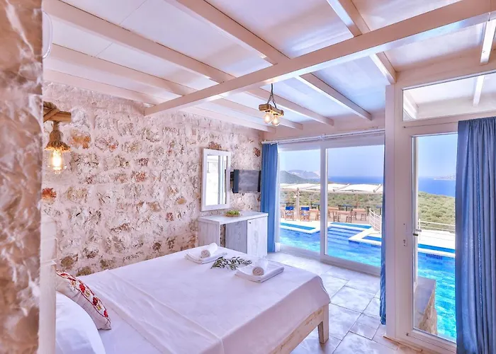 Mojo Sunset Boutique Hotel 5*