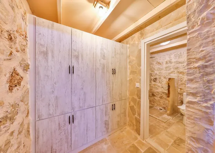 Mojo Sunset Boutique Hotel 5*