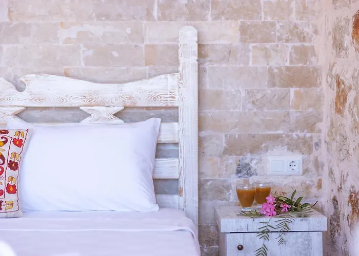 Mojo Sunset Boutique Hotel