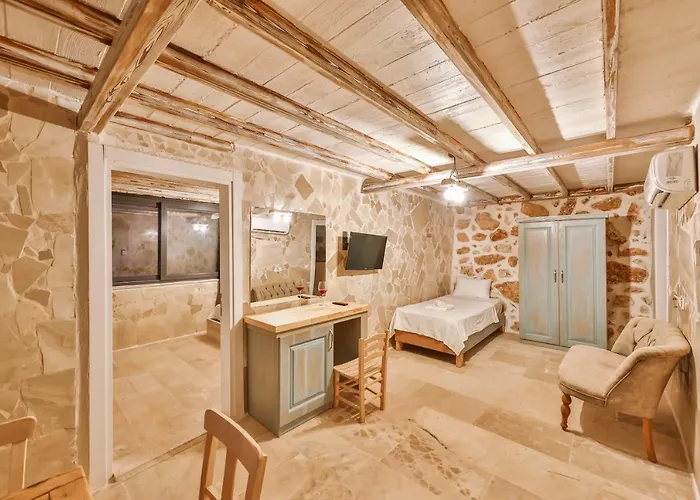 Mojo Sunset Boutique Hotel 5*