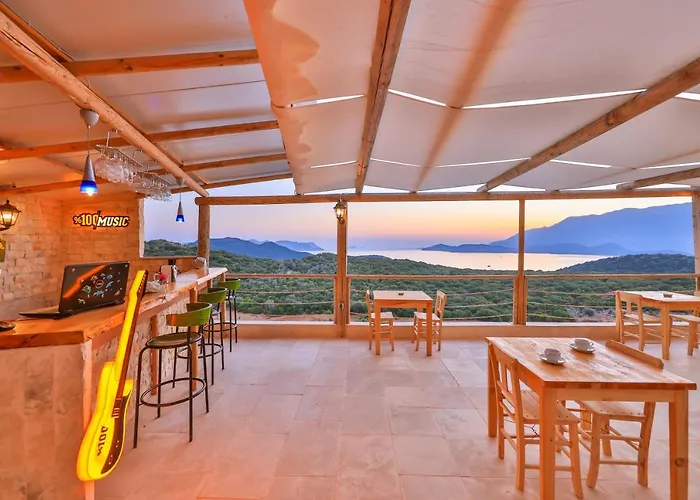 Mojo Sunset Boutique